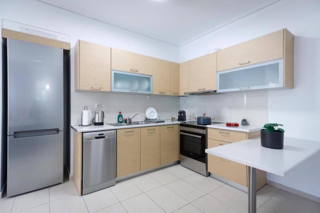 Pame Rentals - Cozy Glyfada Stay With Free Parking Athens Ngoại thất bức ảnh